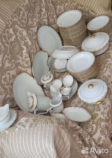 Столовый фарфоровый сервис (Limoges)