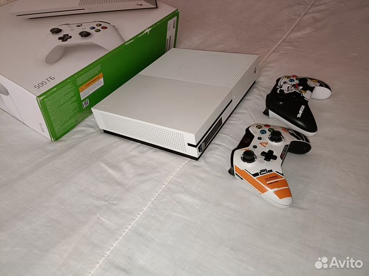 Xbox one s (коробка + много игр)