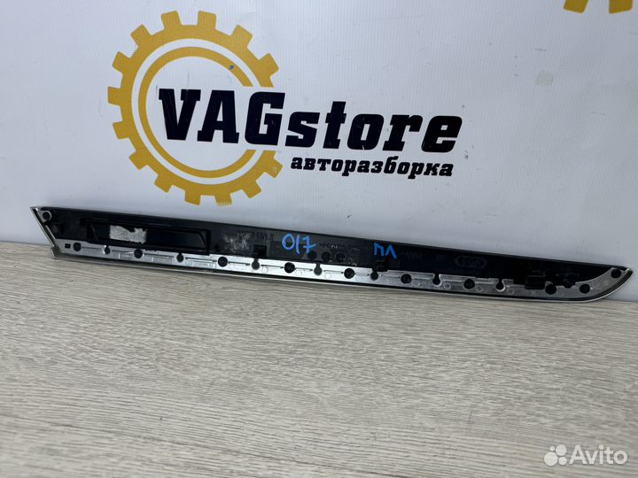 Накладка обшивки двери левая передняя Audi A6 C6