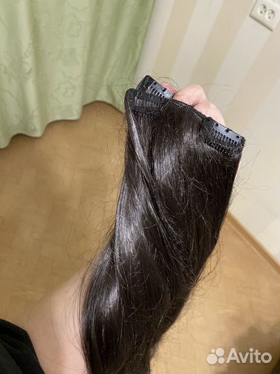 Волосы на заколках