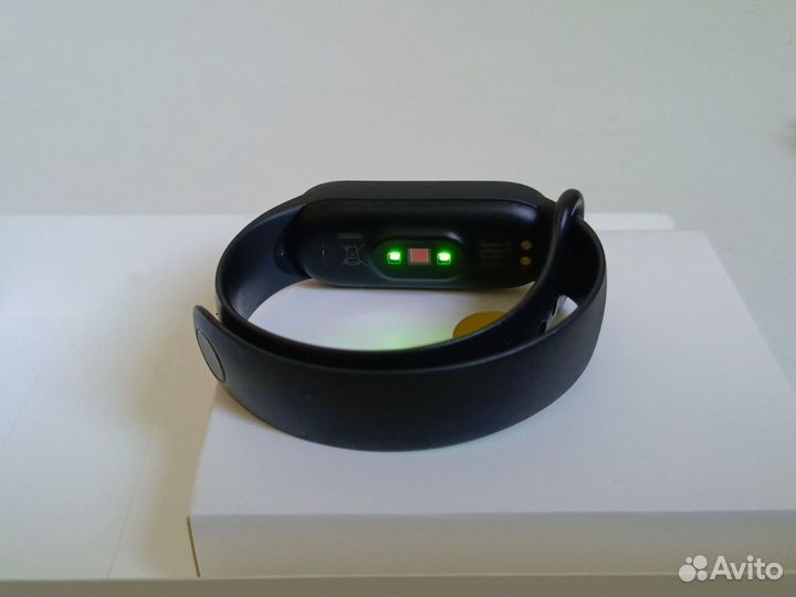 Фитнес браслет Xiaomi Mi SMART Band 5