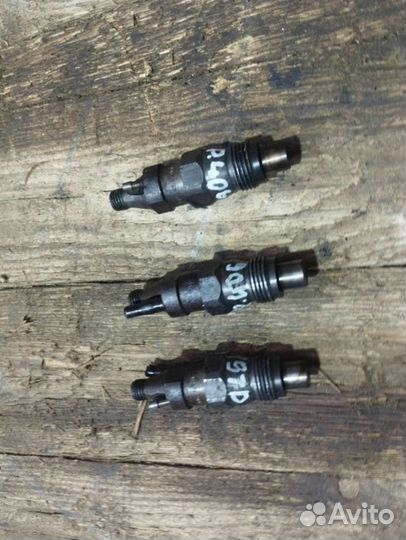 Форсунка peugeot 406 1.9 nn