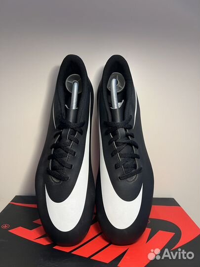 Футбольные бутсы Nike bravata FG