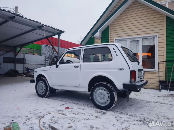 LADA 4x4 (Нива) 1.7 МТ, 1999, 145 000 км