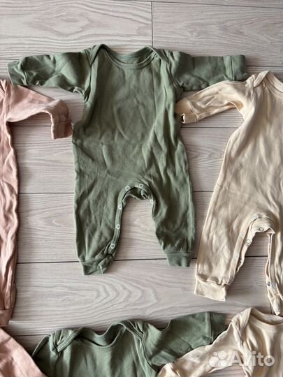 Кмбинизоны, слипы 8 штук на 6 мес