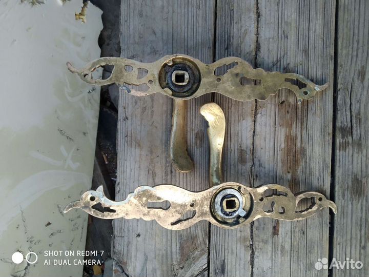 Вешалки латуные