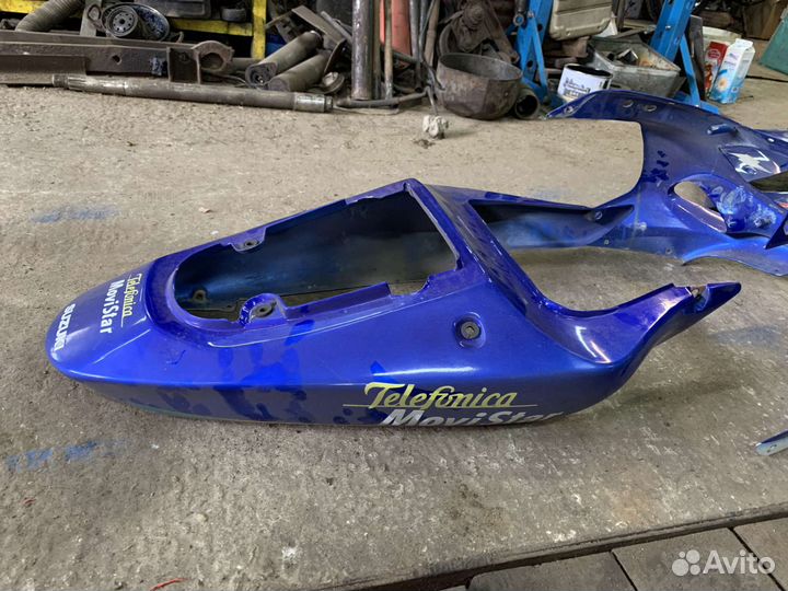 Задний пластик suzuki gsx r k1-k3