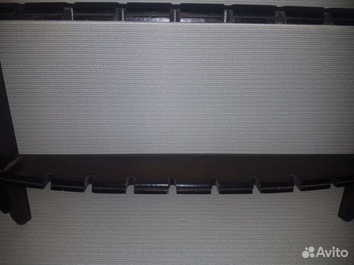 Полочка под коллекционные ложки