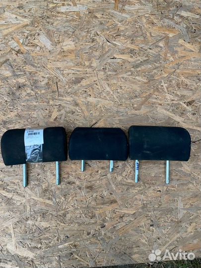 Подголовники сиденья задние к-т Toyota Avensis