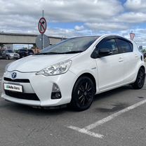 Toyota Aqua 1.5 CVT, 2012, 139 000 км, с пробегом, цена 900 000 руб.