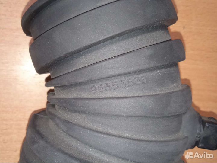 Патрубок воздушного фильтра гофра Шевроле Лачетти