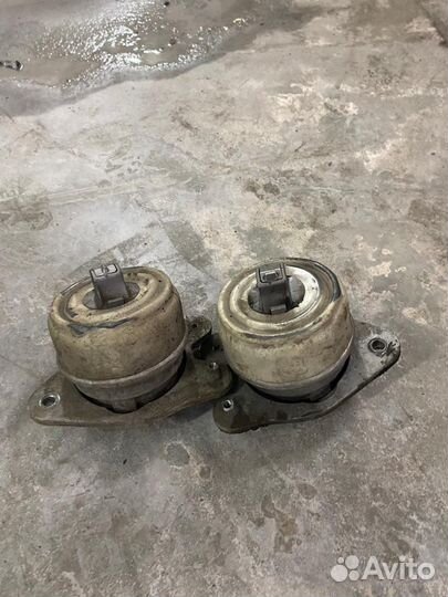 Подушка двигателя mercedes 222
