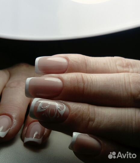 Маникюр