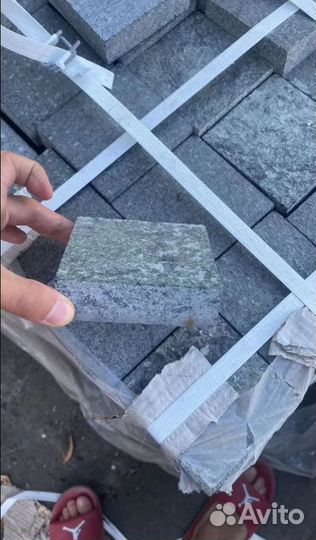 Брусчатка пиленая (гладкая) Габрро опт, укладка