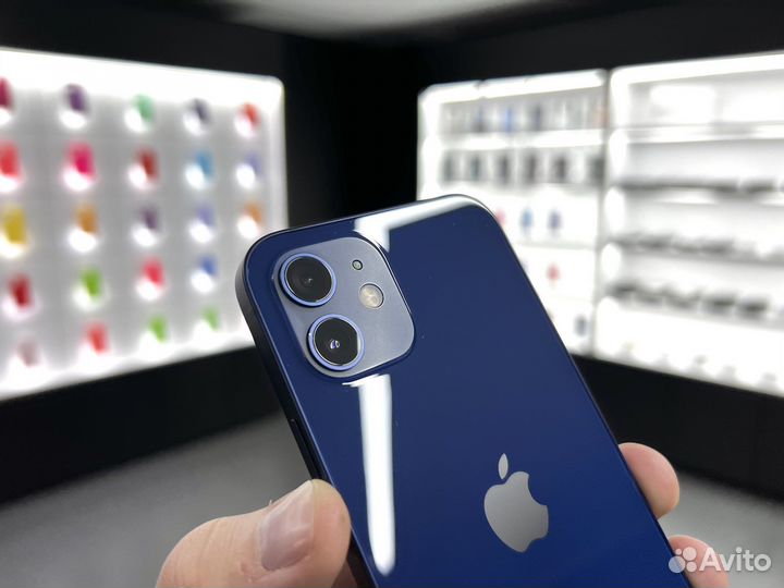 iPhone 12, 64 ГБ