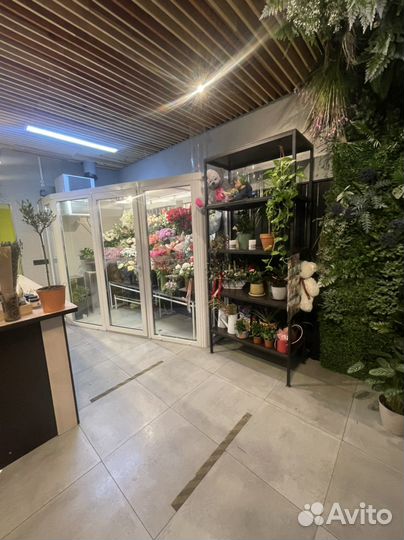 Продам готовый бизнес магазин цветы