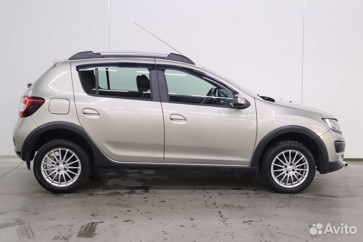 Renault Sandero Stepway 1.6 МТ, 2018, 104 446 км