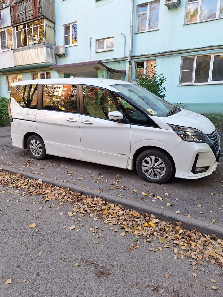 Nissan Serena: фото владельца