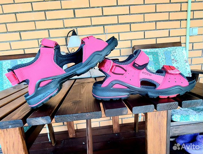 Сандалии ecco biom