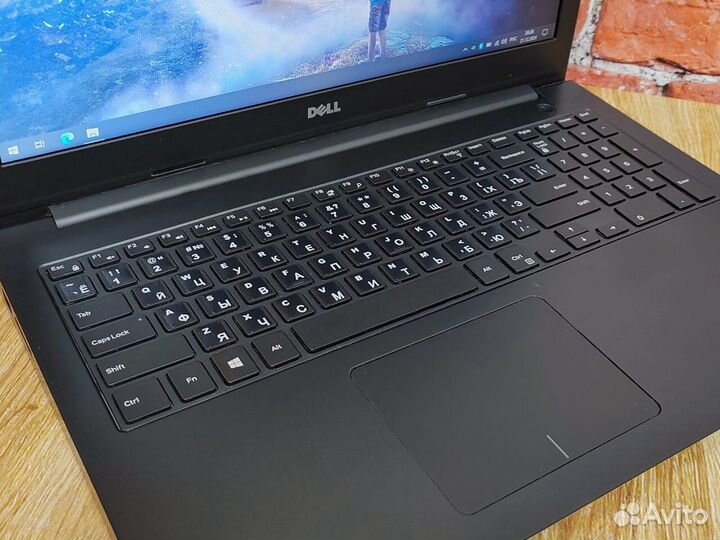 Dell inspiron Игровой Ноутбук 2 видеокарты Core i5