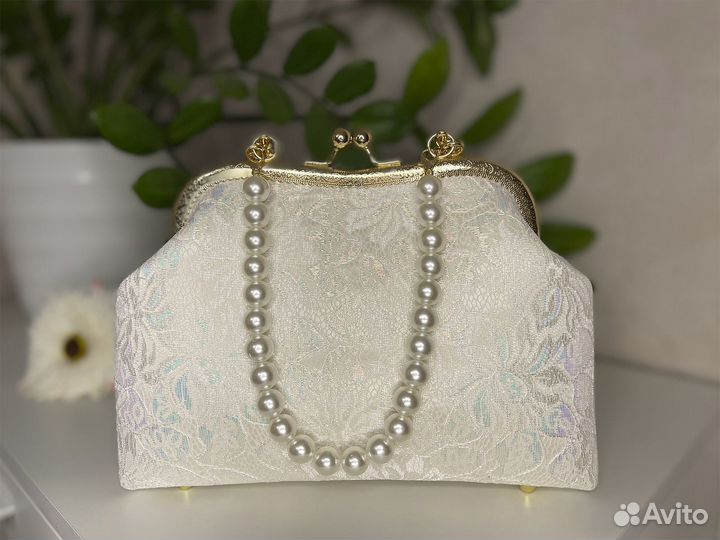 Сумка женская с фермуaром новая