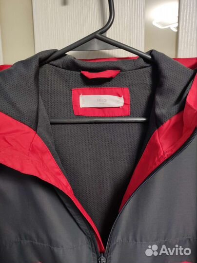 Ветровка и три рубашки на мальчика (р. 140/146)