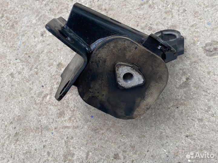 Подушка двигателя левая Geely Emgrand ec7