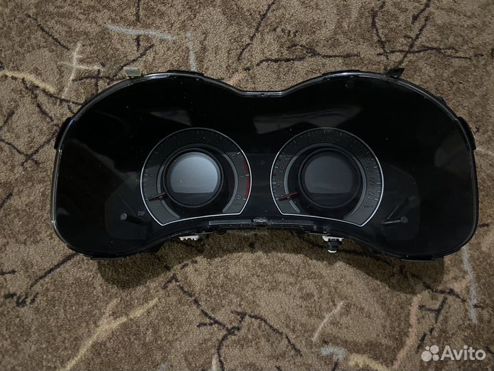 Щиток приборов Toyota Corolla E140