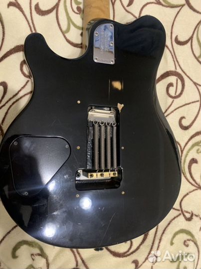 MusicMan Axis 1998