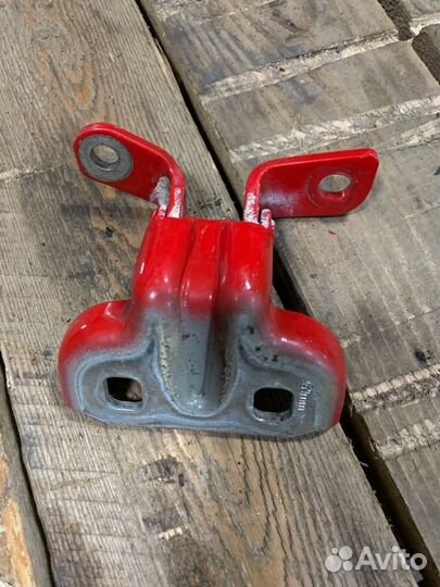 Петля двери задняя правая Opel Astra J хетчбэк