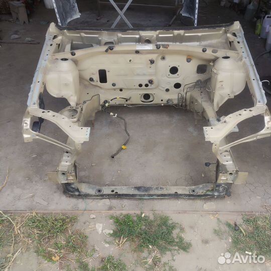 Передняя часть Шевроле Лачетти (хетчбэк)