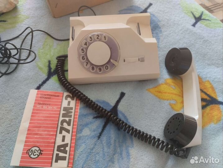 Телефон VEF-та 72