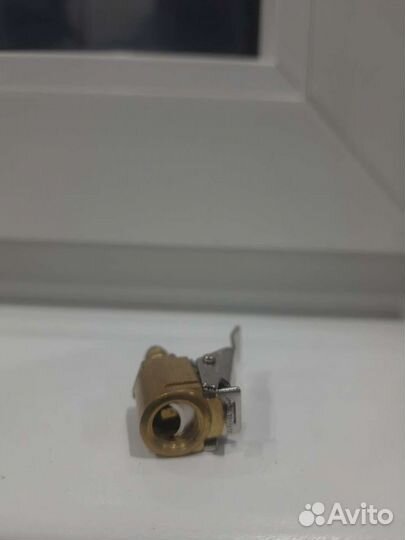 Наконечник для подкачки колёс