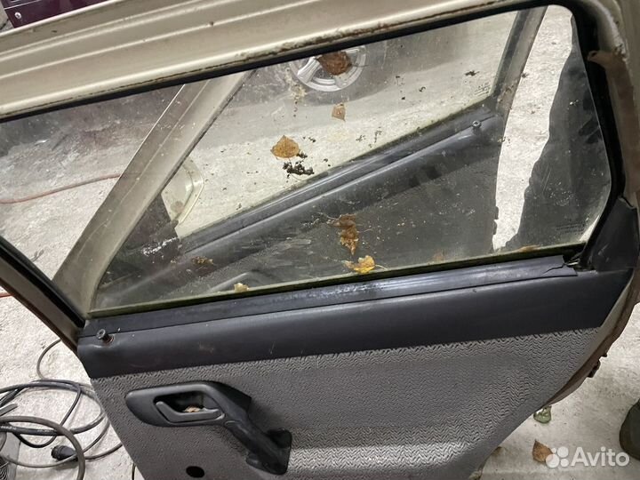 Двери (люправая перед, зад. задние) 2111 2114