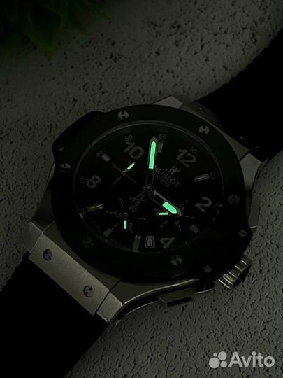 Премиальные кварцевые часы Hublot Tuiga