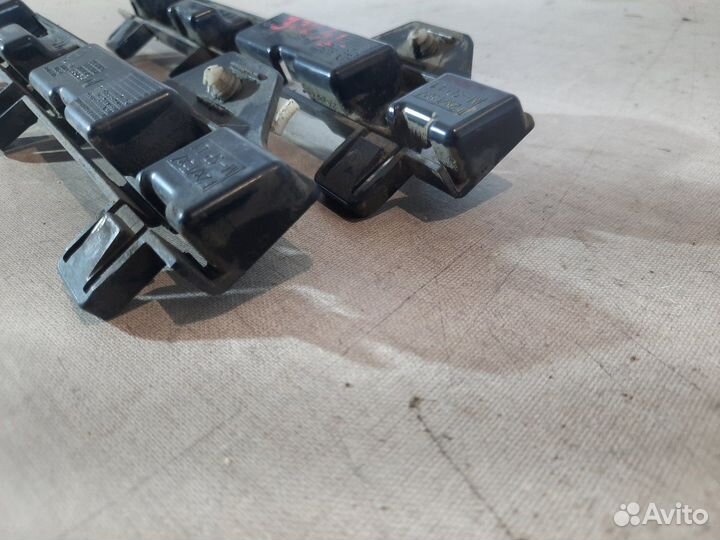 Кронштейн порога левый Bmw 118I F20 N13B16 2015