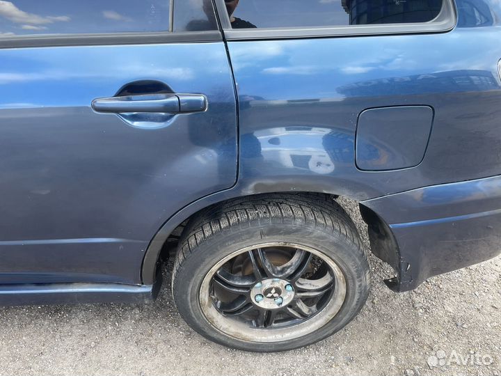 Mitsubishi Outlander 2.4 AT, 2004, 272 000 км