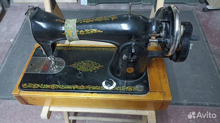 Швейная машинка ручная СССР