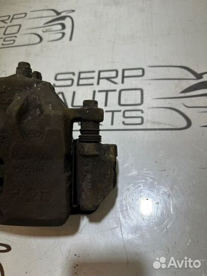 Суппорт передний левый Kia Soul AM G4FC 2009