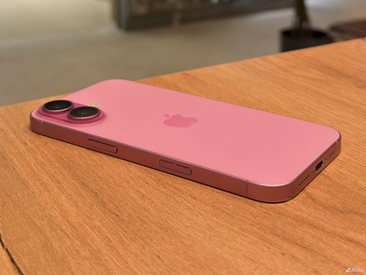 iPhone 16, 256 ГБ, SIM + eSIM