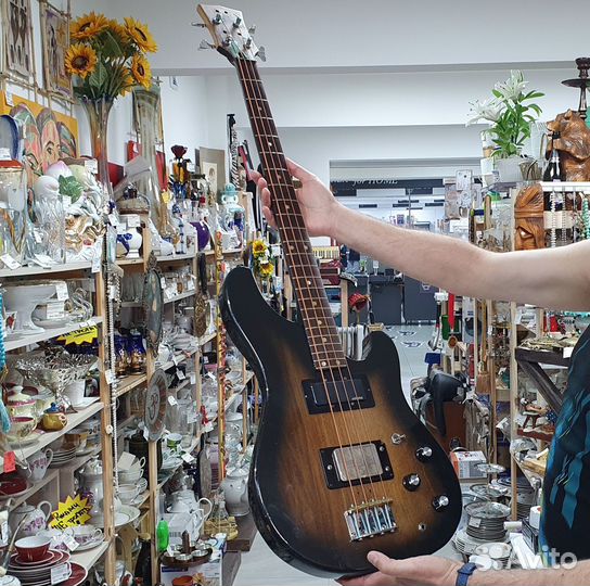 Бас-гитара 4-х струнная Jolana SuperStar