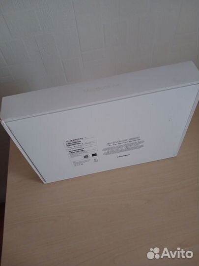 Коробка от MacBook Air
