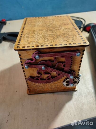 Деревянная шкатулка новая
