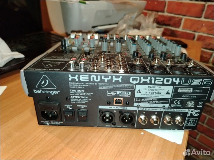 Микшерный пульт behringer x1204usb