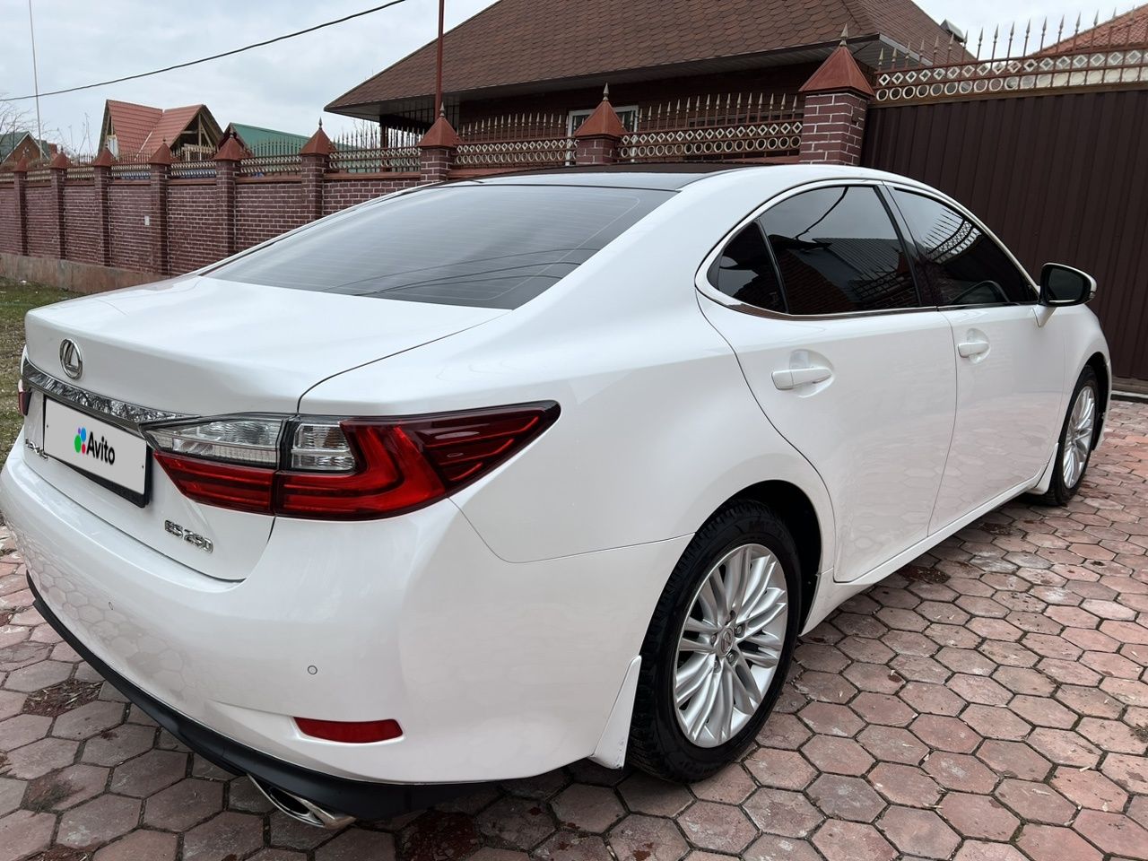 Lexus ES: фото владельца