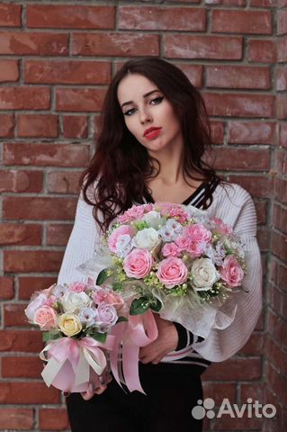 Мыльные розы, композиции из мыла в шляпной коробке