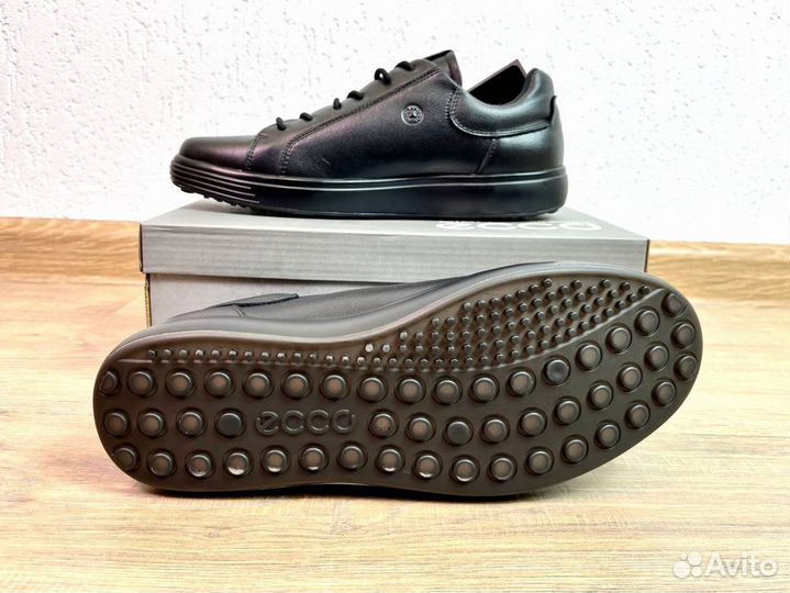 Кроссовки Ecco осенние