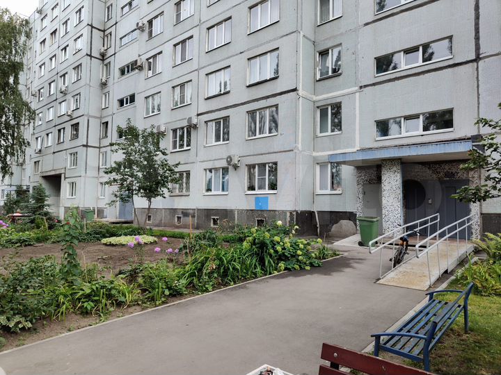 2-к. квартира, 50 м², 4/9 эт.