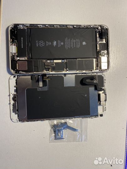Телефон iPhone 8 plus 64 gb