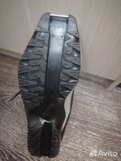 Лыжные ботинки atomic и Фишер